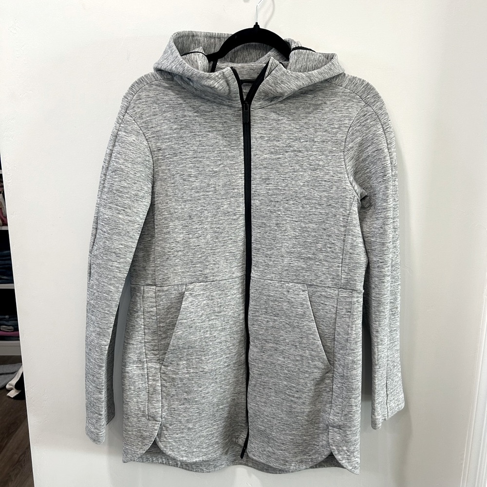 Lululon athletica women’s hooded jacket- black/white zip-up size 6